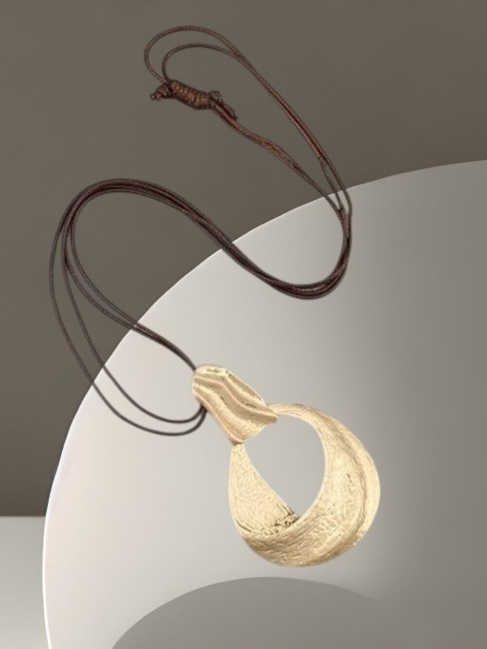 Women Leather Cord/Rope Y Neck Gold Circle Pendant Necklace ✨NWOT/Orig. Pkg)✨ - Picture 2 of 9